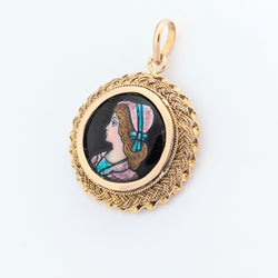 Pendentif en or jaune et émail