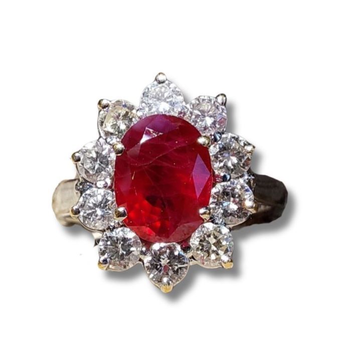 BAGUE MARGUERITE « JEANNE », RUBIS ET DIAMANTS