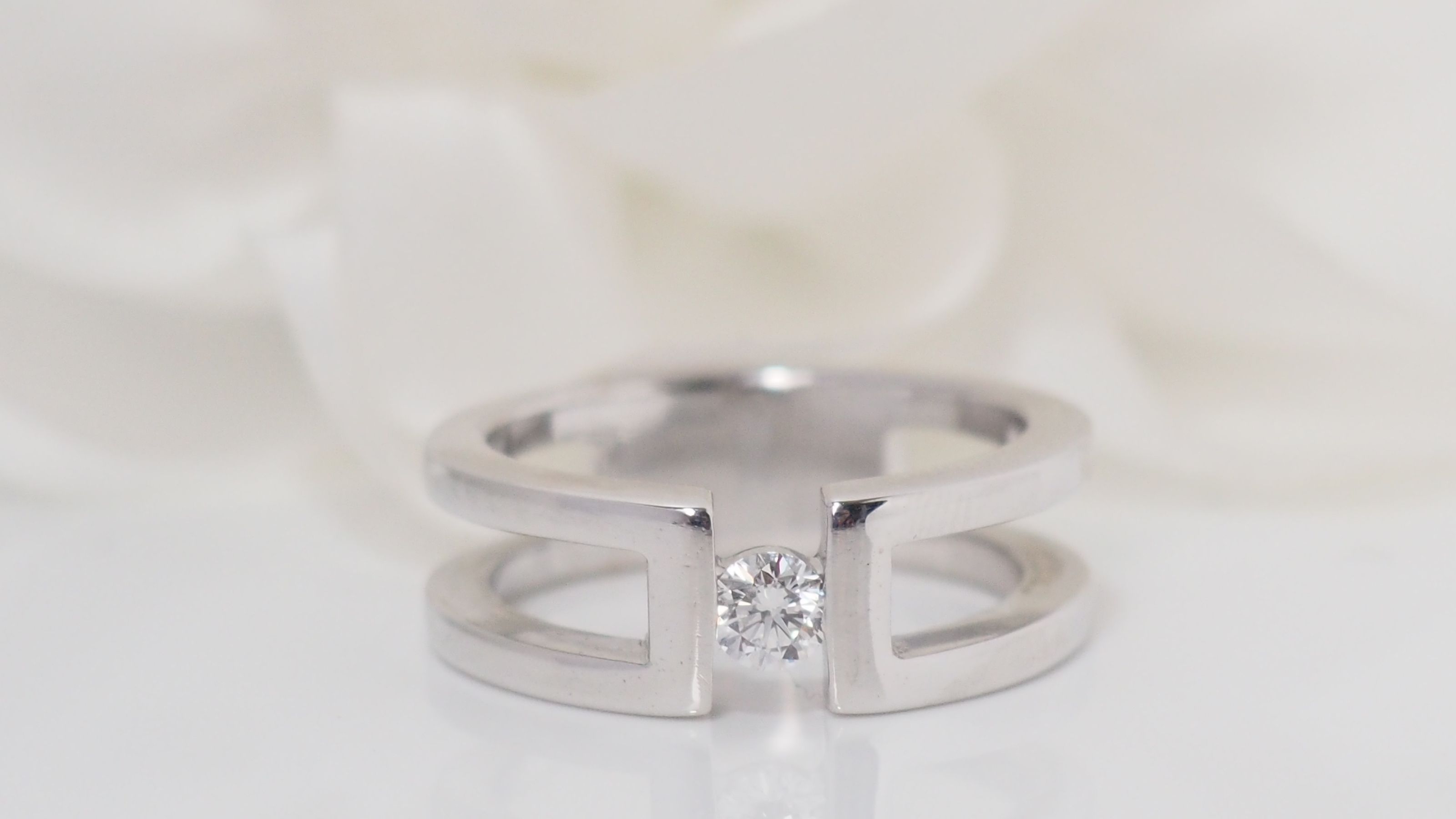 Bague en or blanc et diamant