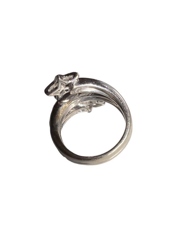 Bague, en or blanc 18k et diamants