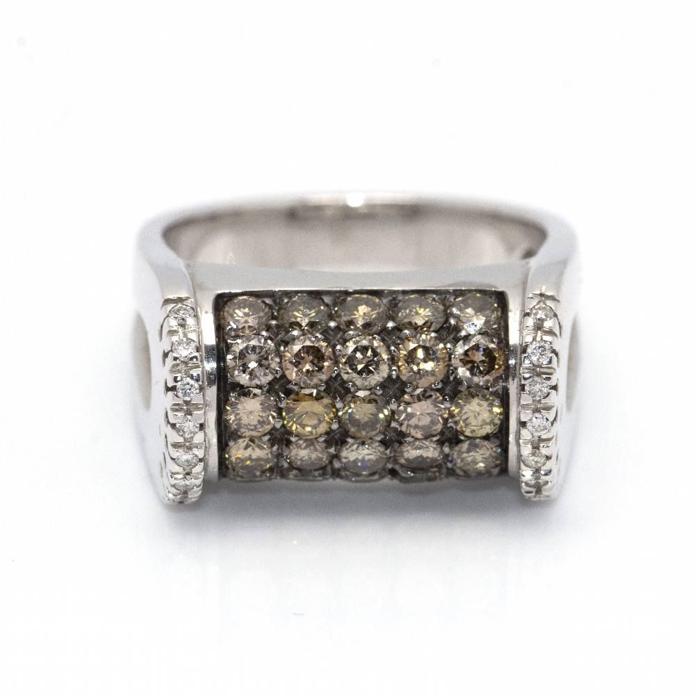 Bague en or blanc et diamants Champagne d'occasion