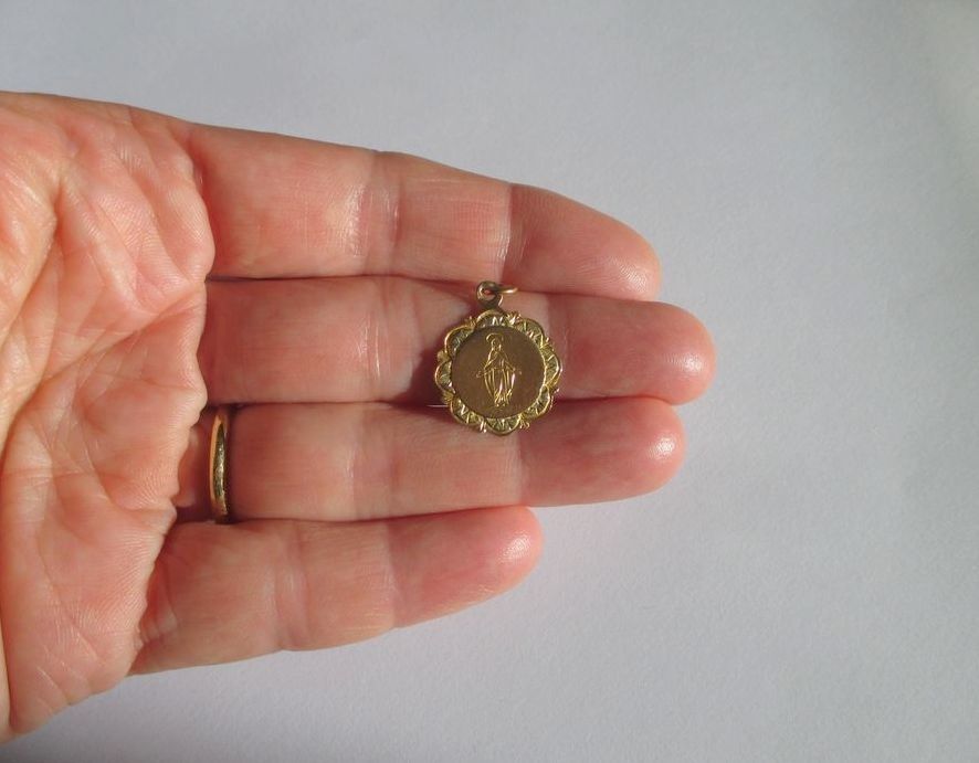 Pendentif Vierge Miraculeuse en or jaune et or vert