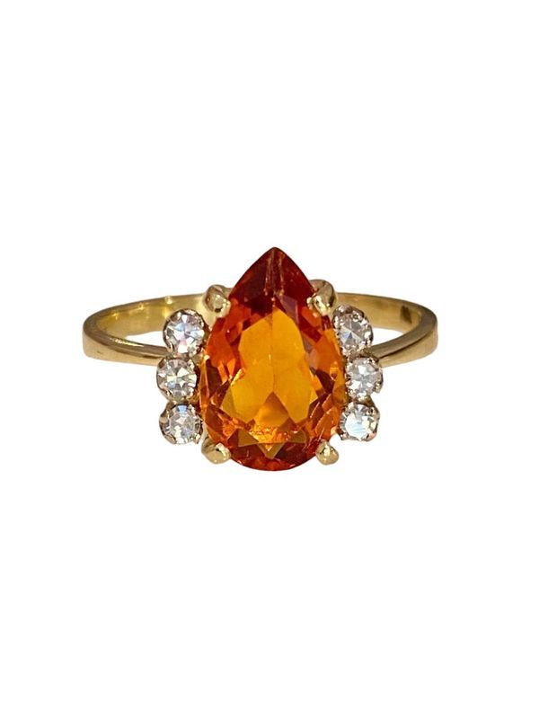 Bague, en or jaune 18k ornée d'une citrine et diamants