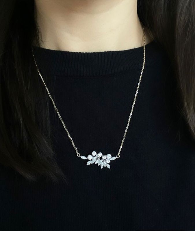 Collier, en or 18k et diamants