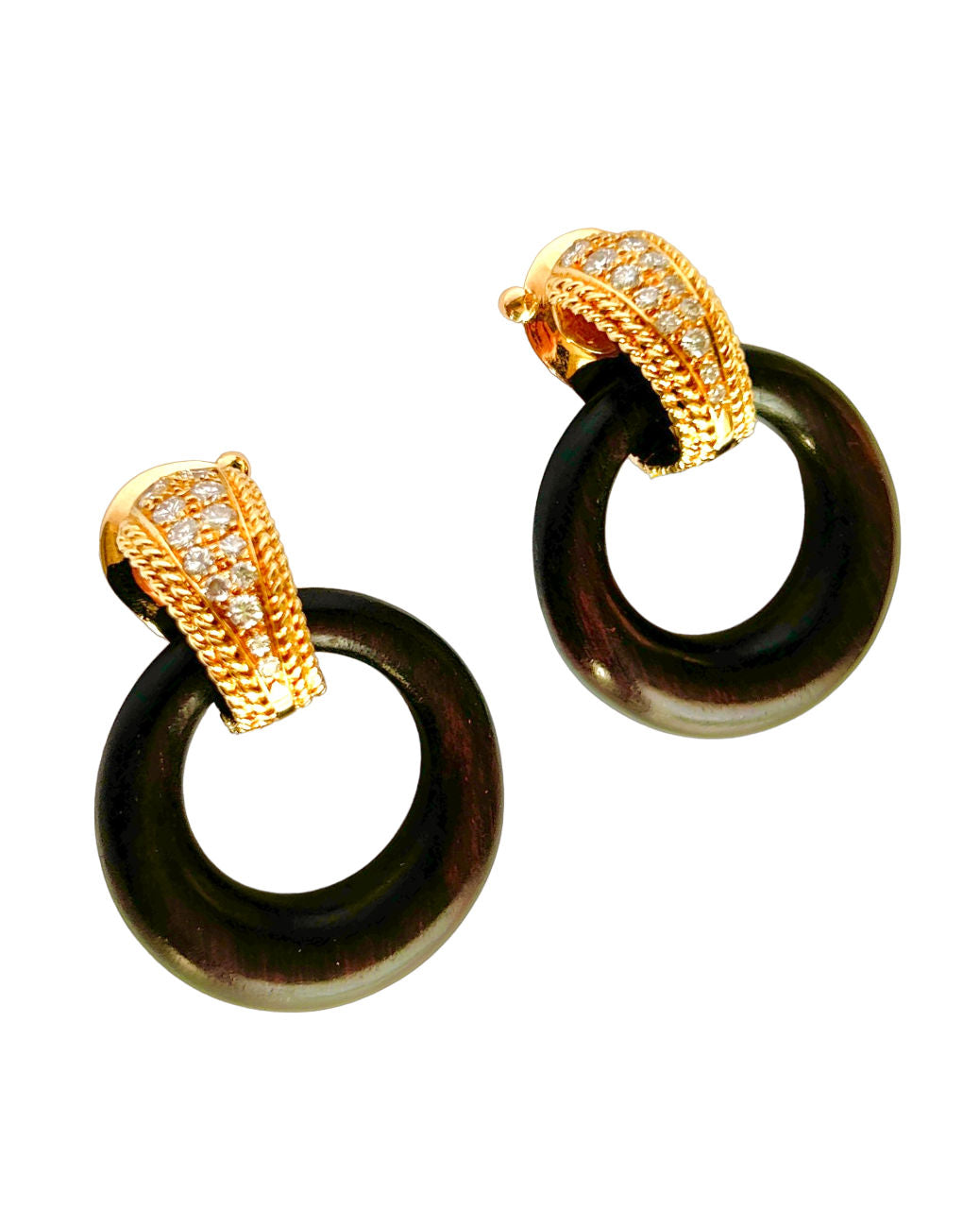 Pair of VAN CLEEF &amp; ARPELS earrings in yellow gold, diamonds, ebony and rock crystal