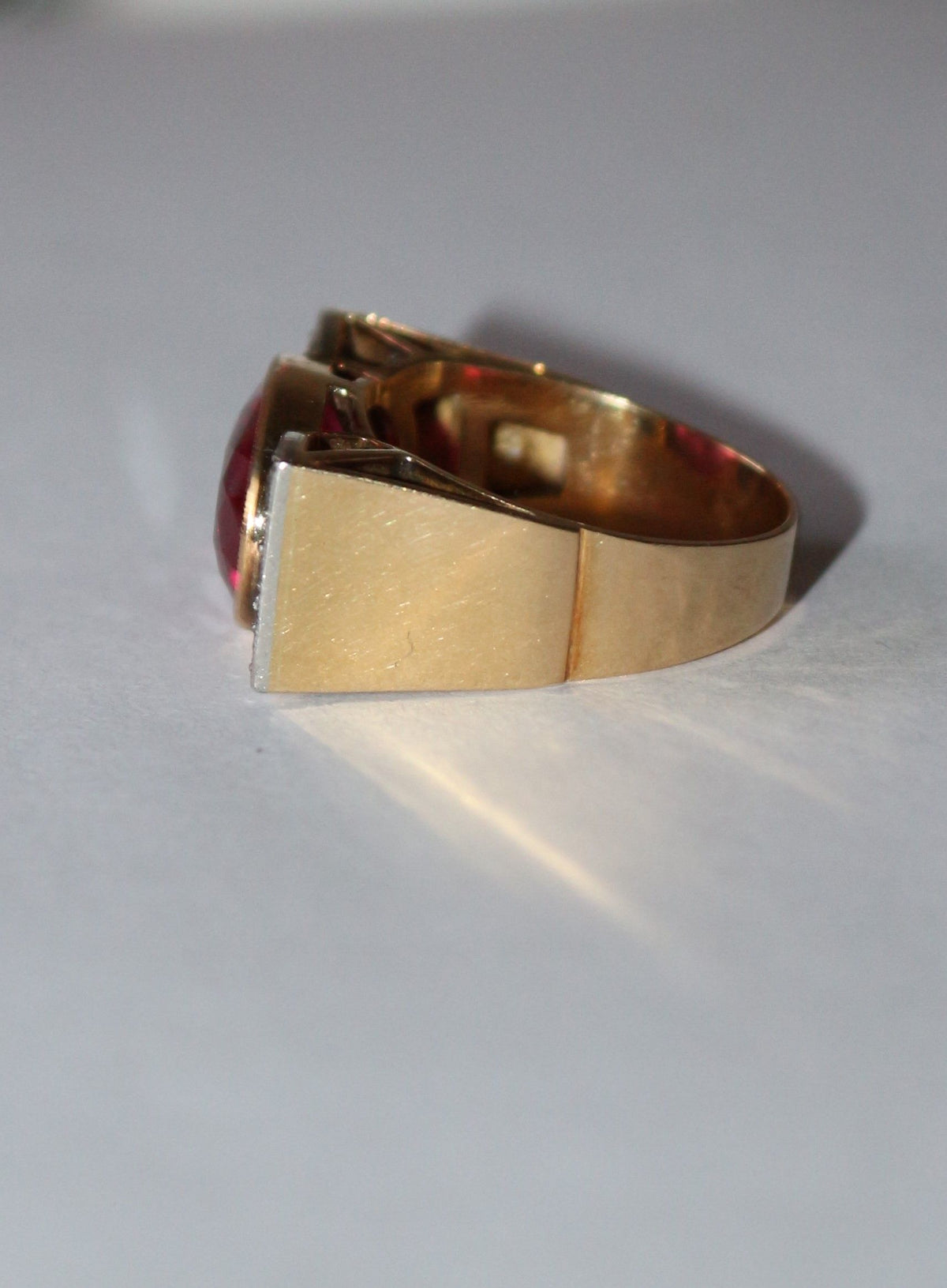 Ring Tank in yellow gold, paltinium, sapphire and diamonds