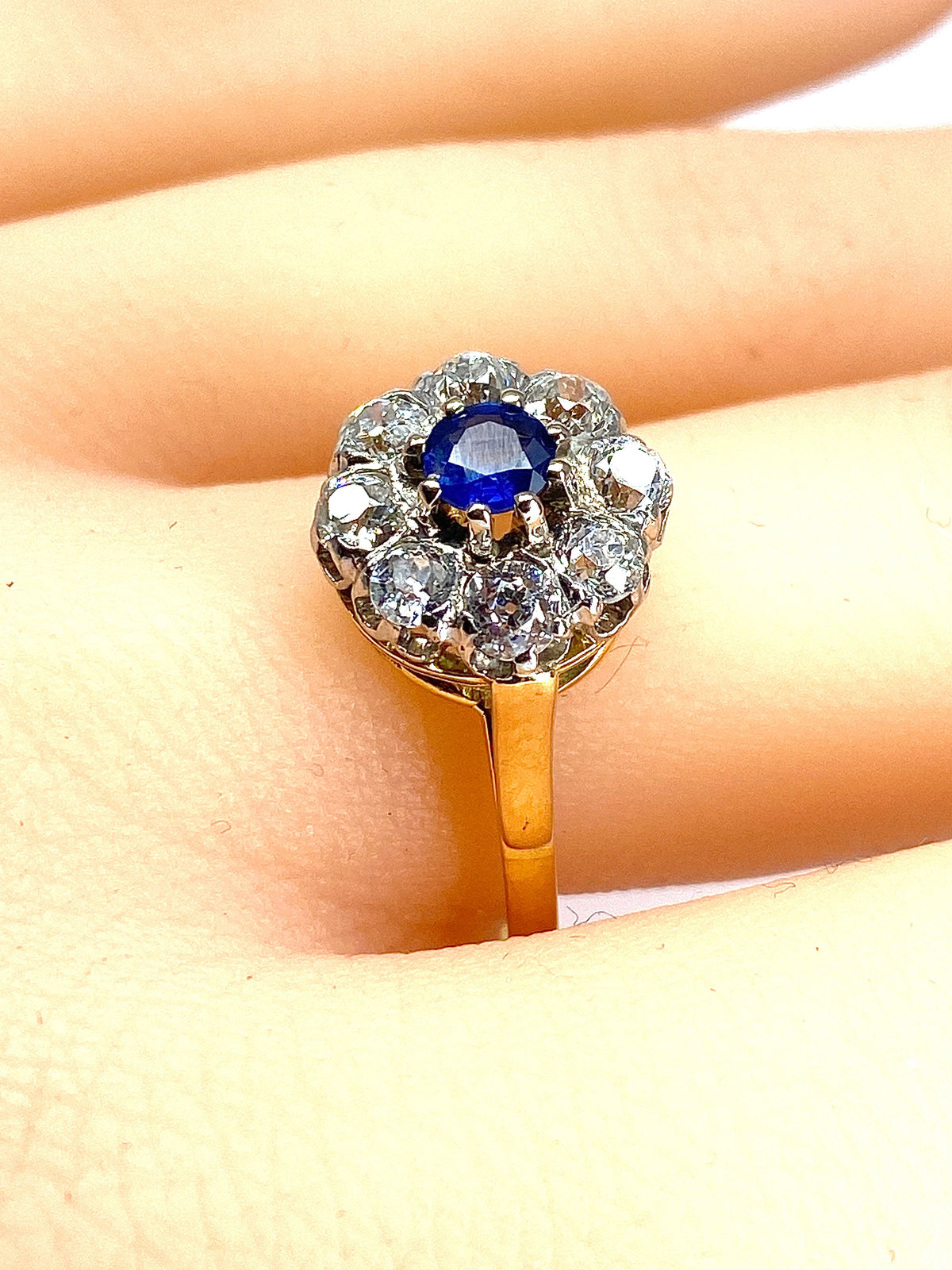 Ring Marguerite en yellow gold, sapphire and diamonds