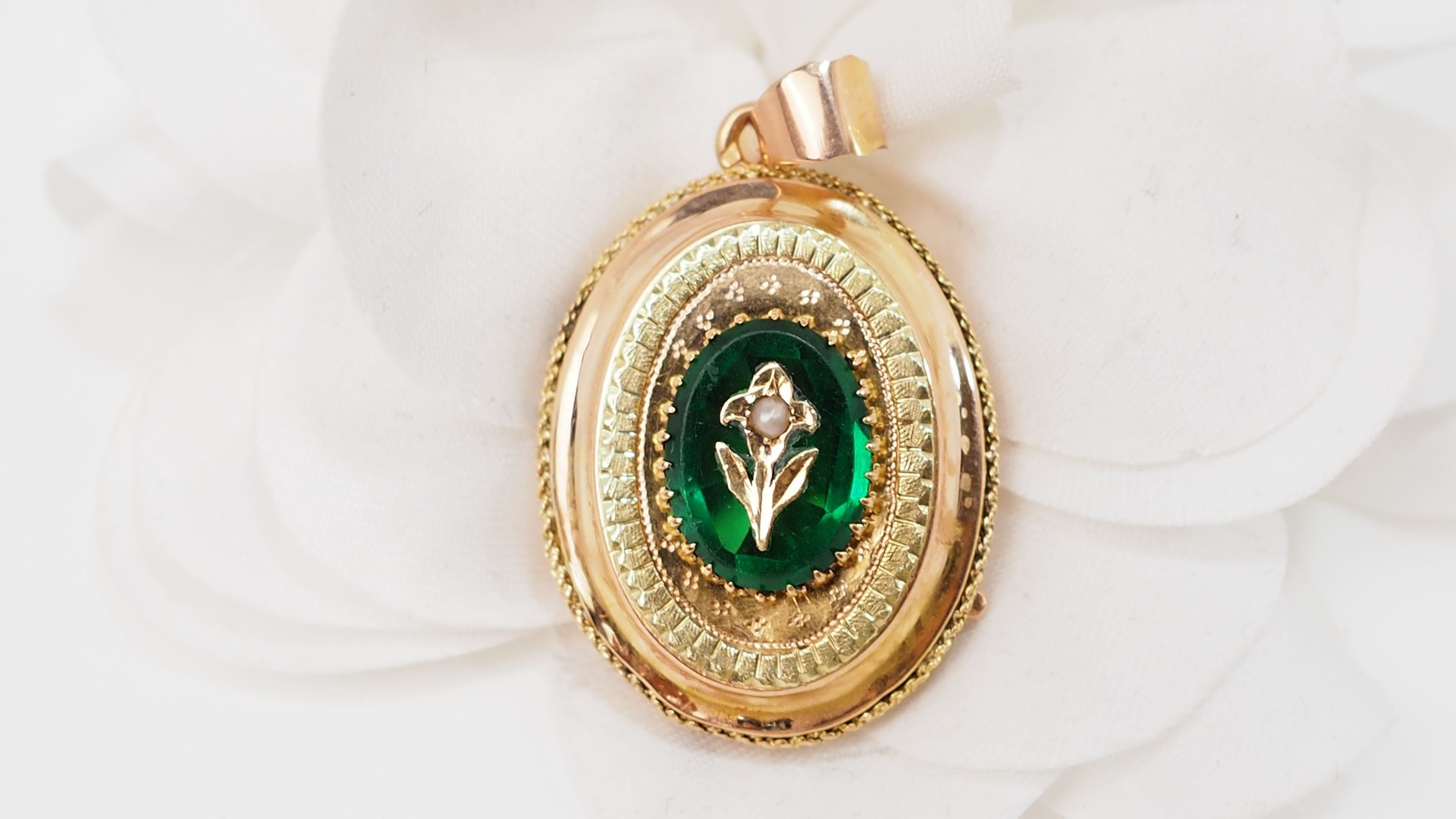 Pendentif porte photo en jaune