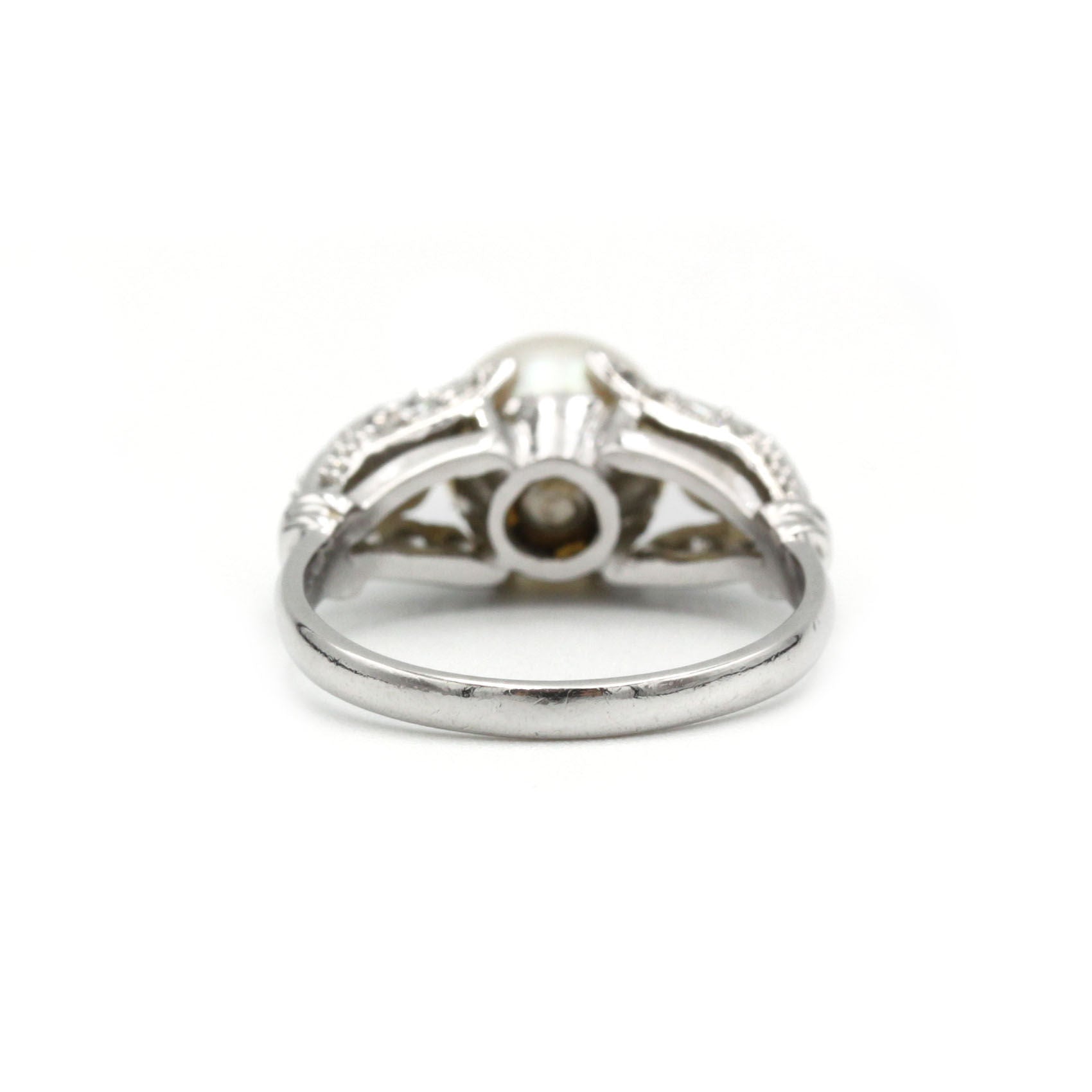 Ring - Now, diamonds and pearl