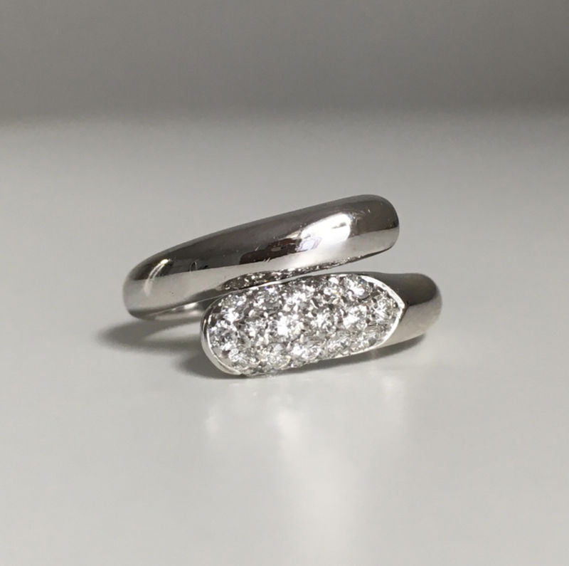 BVLGARI Astrea ring in 18K white gold and diamonds 