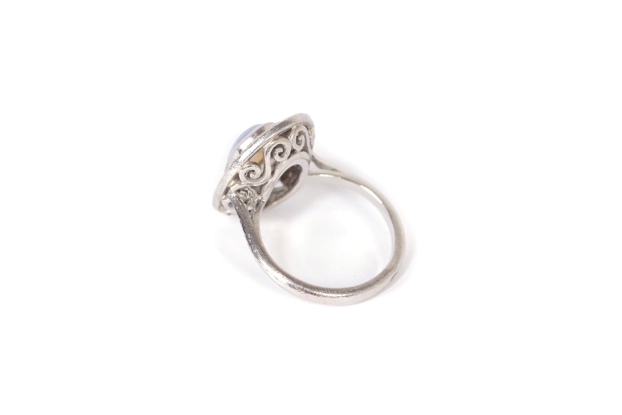 Bague Art Deco opale diamants en platine