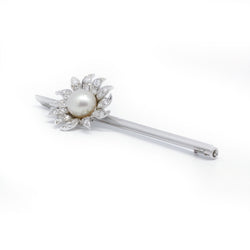 Broche fleur- Or, platine, perle et diamants