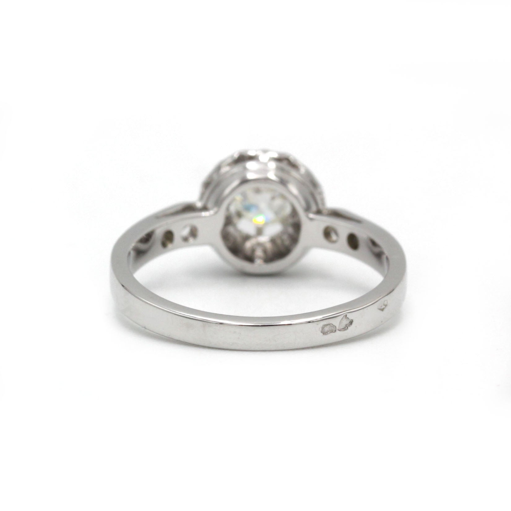 Solitaire ring with side stones - Gold, Platinum &amp; Diamonds