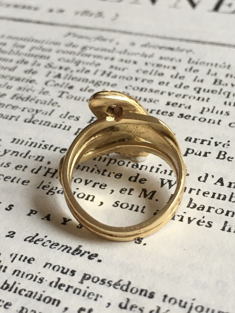 Ring antique in yellow gold 18K representing two snakes