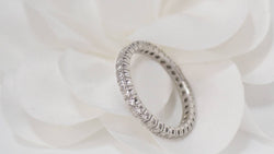 Alliance en or blanc et diamants (0,90carat)