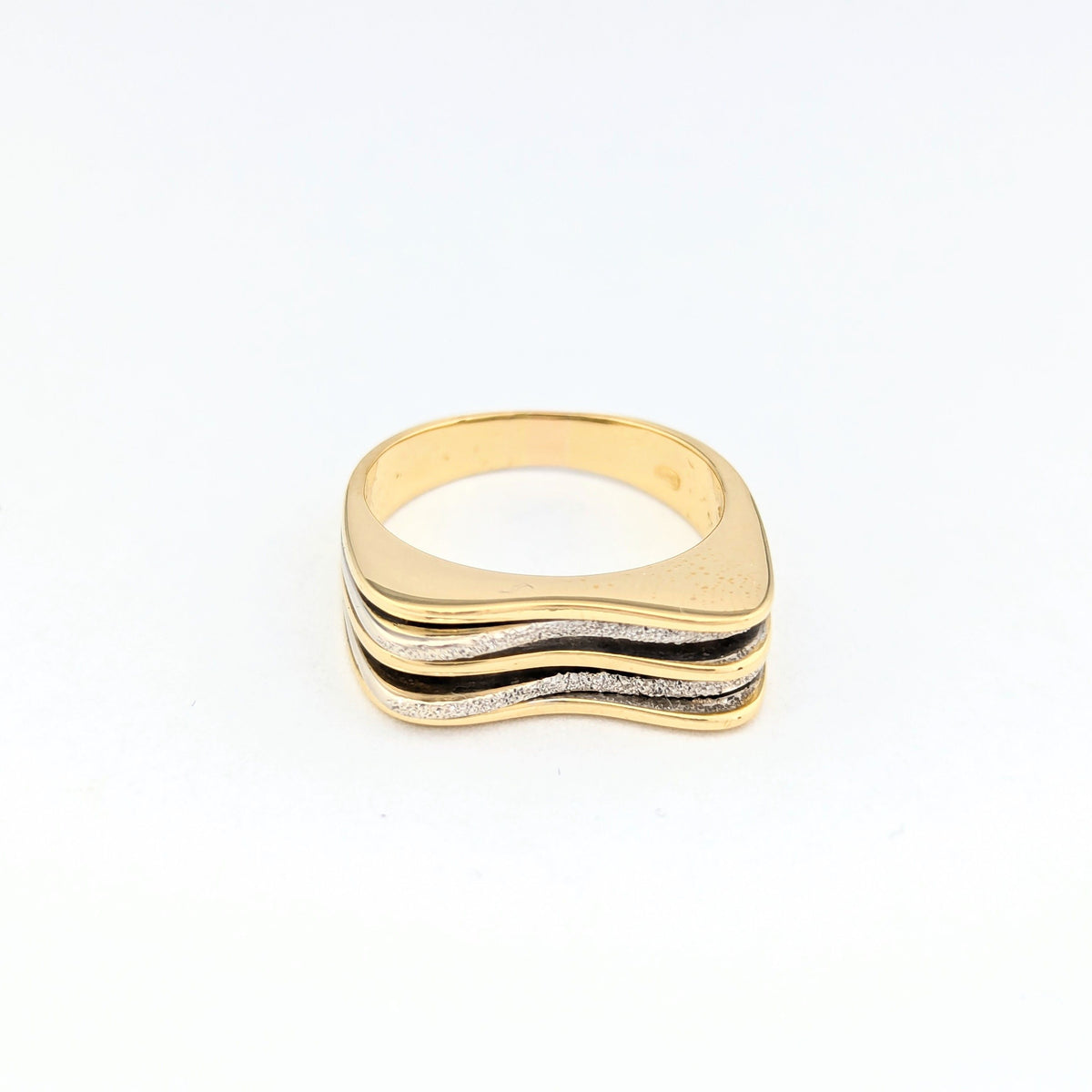 Yellow gold Ring