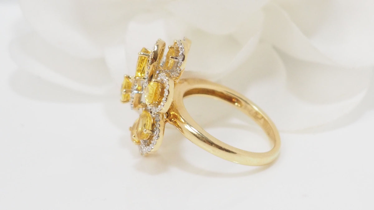 Flower ring in white gold and citrines and diamonds 