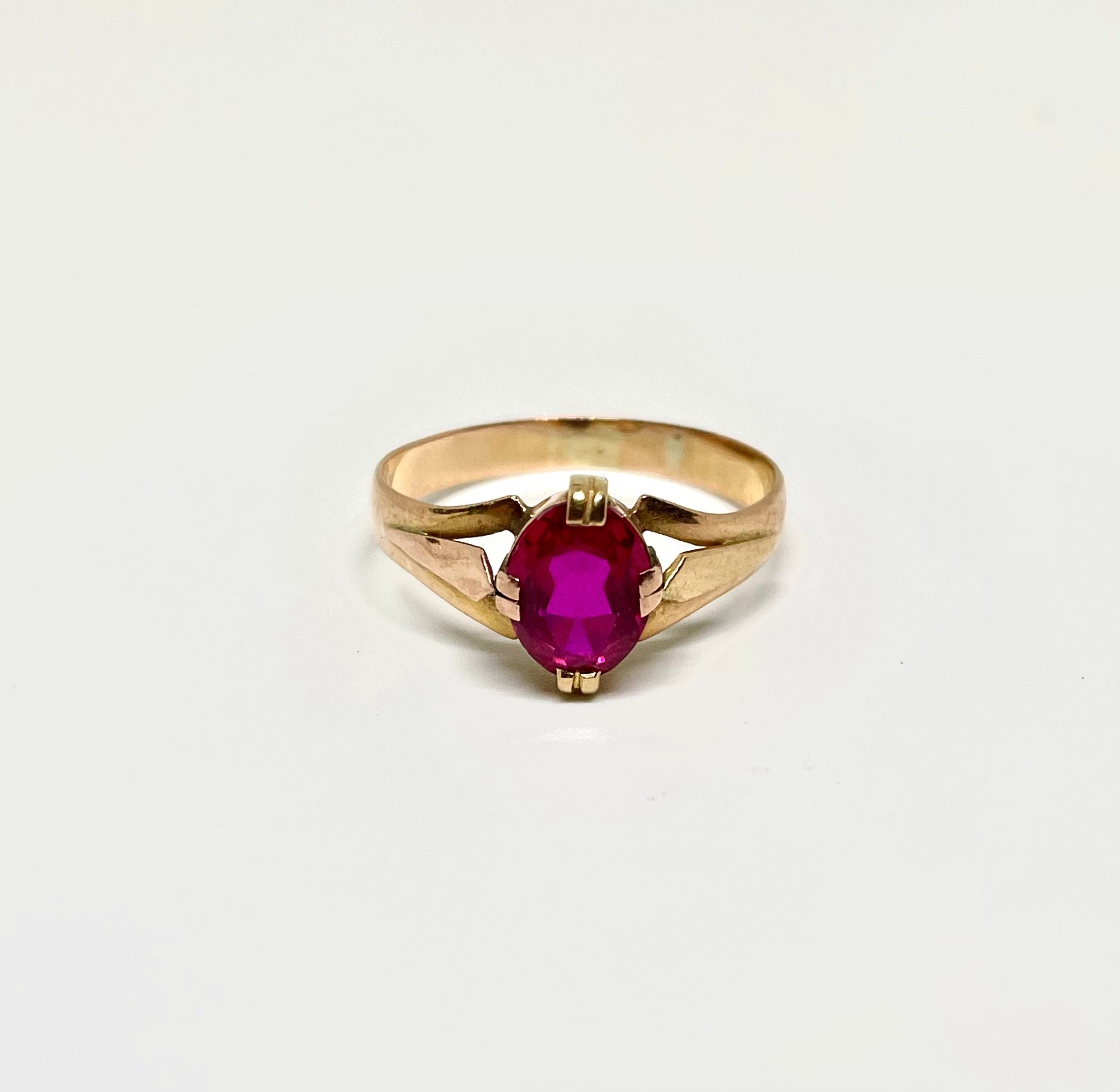 Bague vintage or jaune et rubis