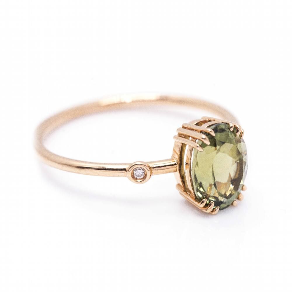 Ring green in yellow gold, tourmaline and diamond