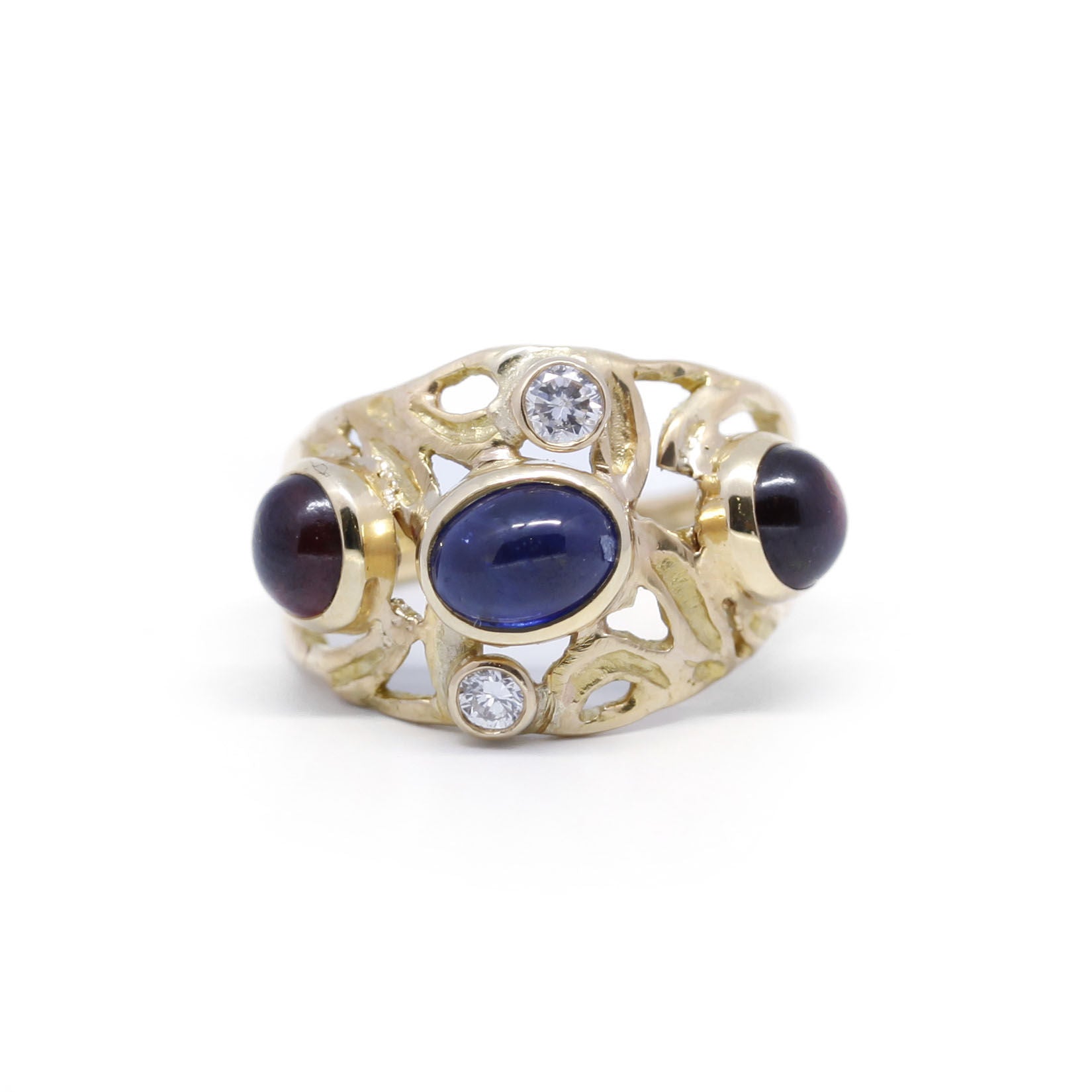 Bague - Or, Saphir, Grenats Et Diamants