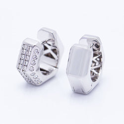 Used HEXAGON gold pendant with diamonds