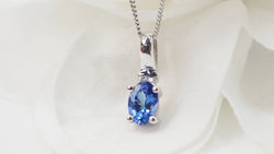 Collier en or blanc, tanzanite et diamants
