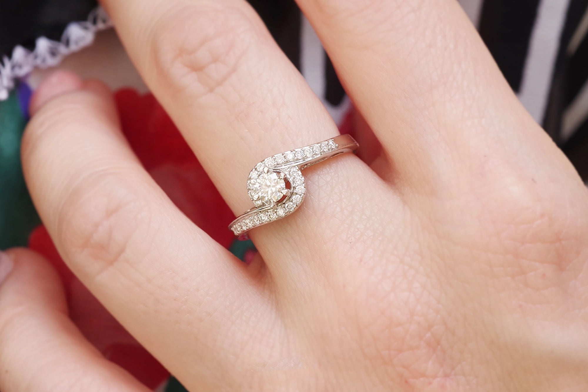 Bague tourbillon diamants en or