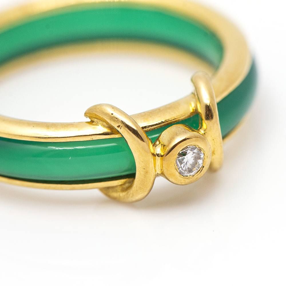 Gold ring with agate and diamond. Second hand