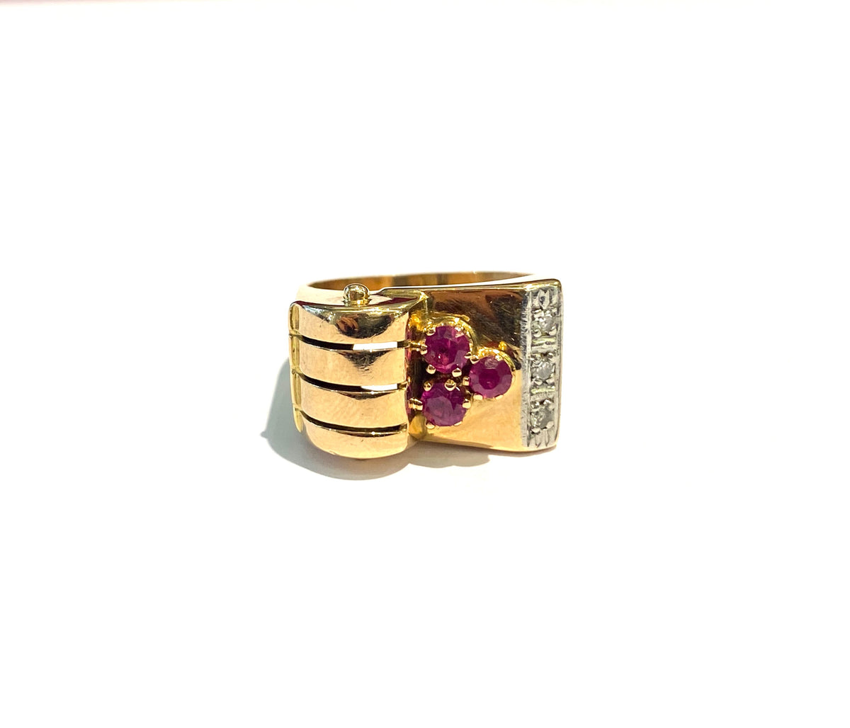 BAGUE CHEVALIER 40'S EN OR JAUNE AVEC DIAMANTS TAILLE BRILLANT ET PIERRES DE COULEUR