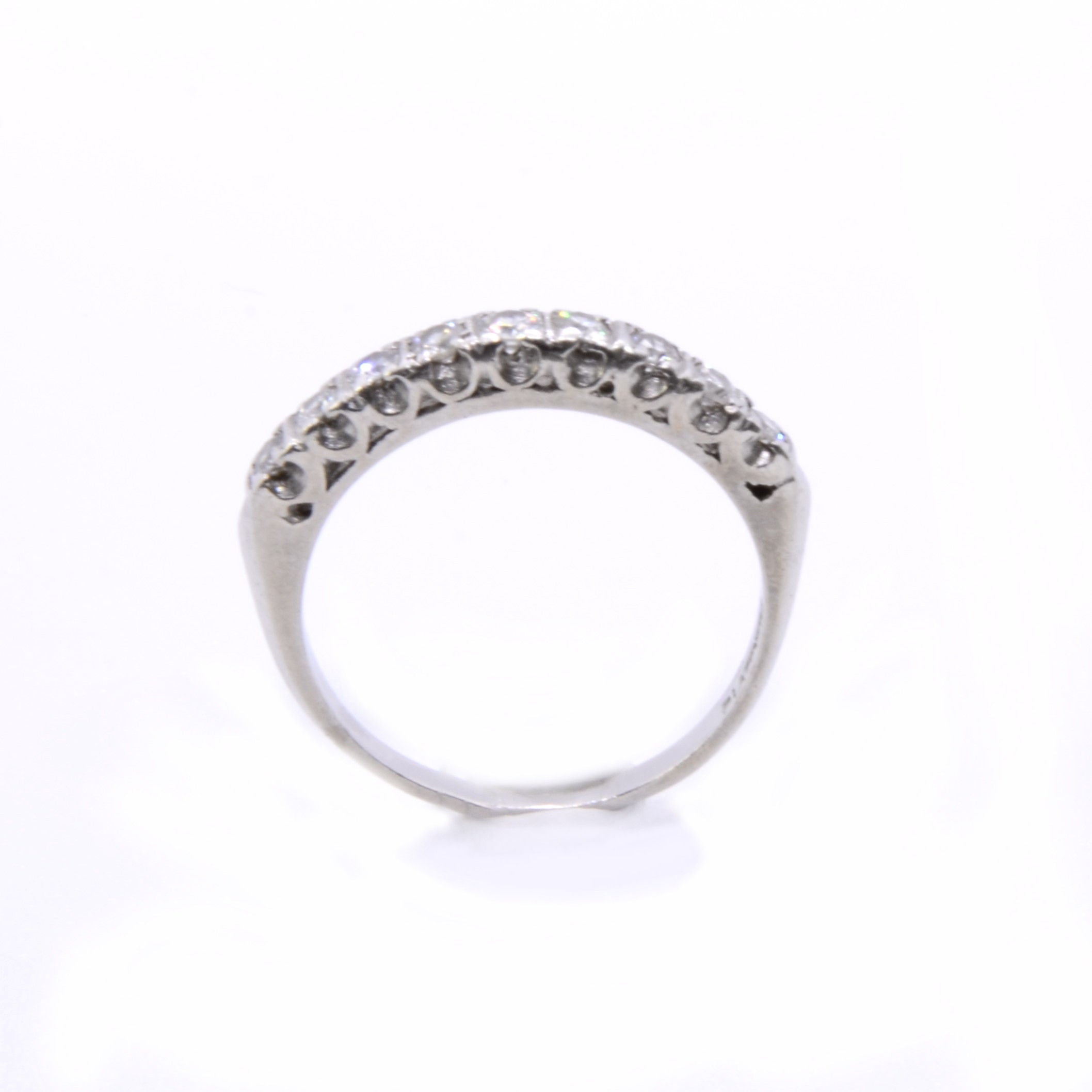 DEMI-ALLIANCE AMERICAINE, PLATINE ET DIAMANTS