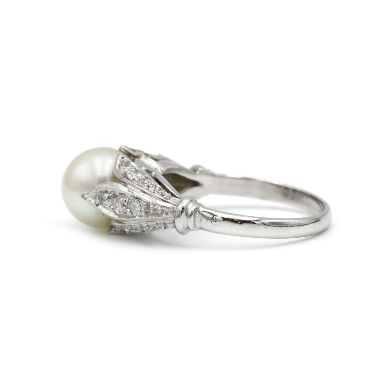 Ring - Now, diamonds and pearl