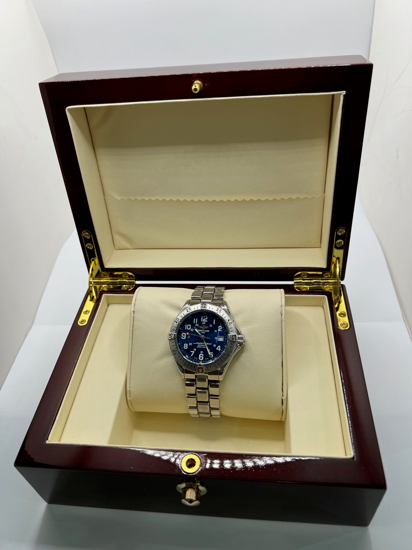 Breitling Superocean Automatic A17040