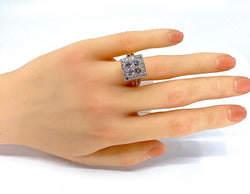 Bague en or jaune et or blanc 18 carats pavée de diamants