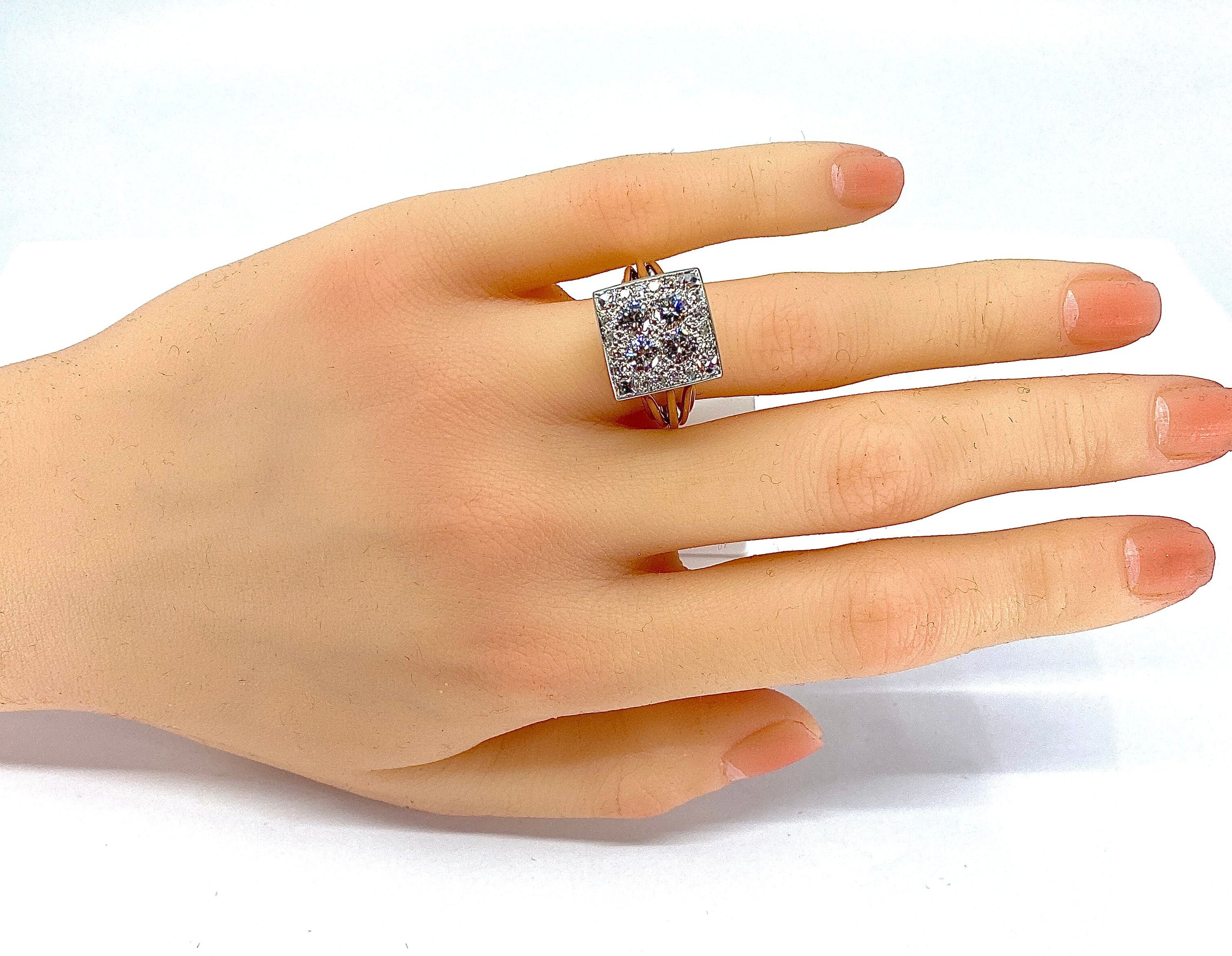 Bague en or jaune et or blanc 18 carats pavée de diamants