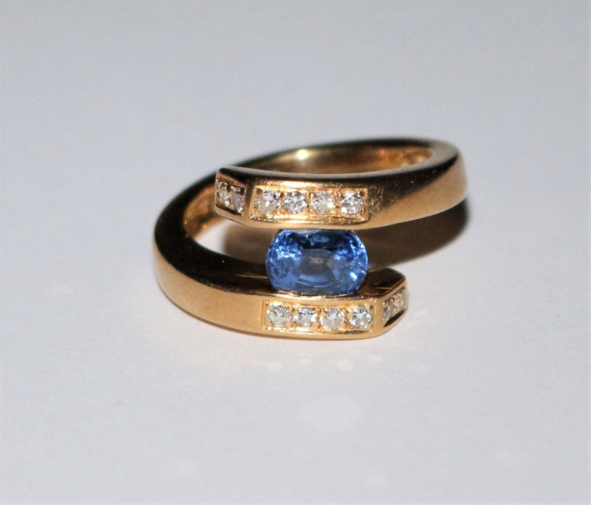 Sri Lanka Ceylon Sapphire Ring