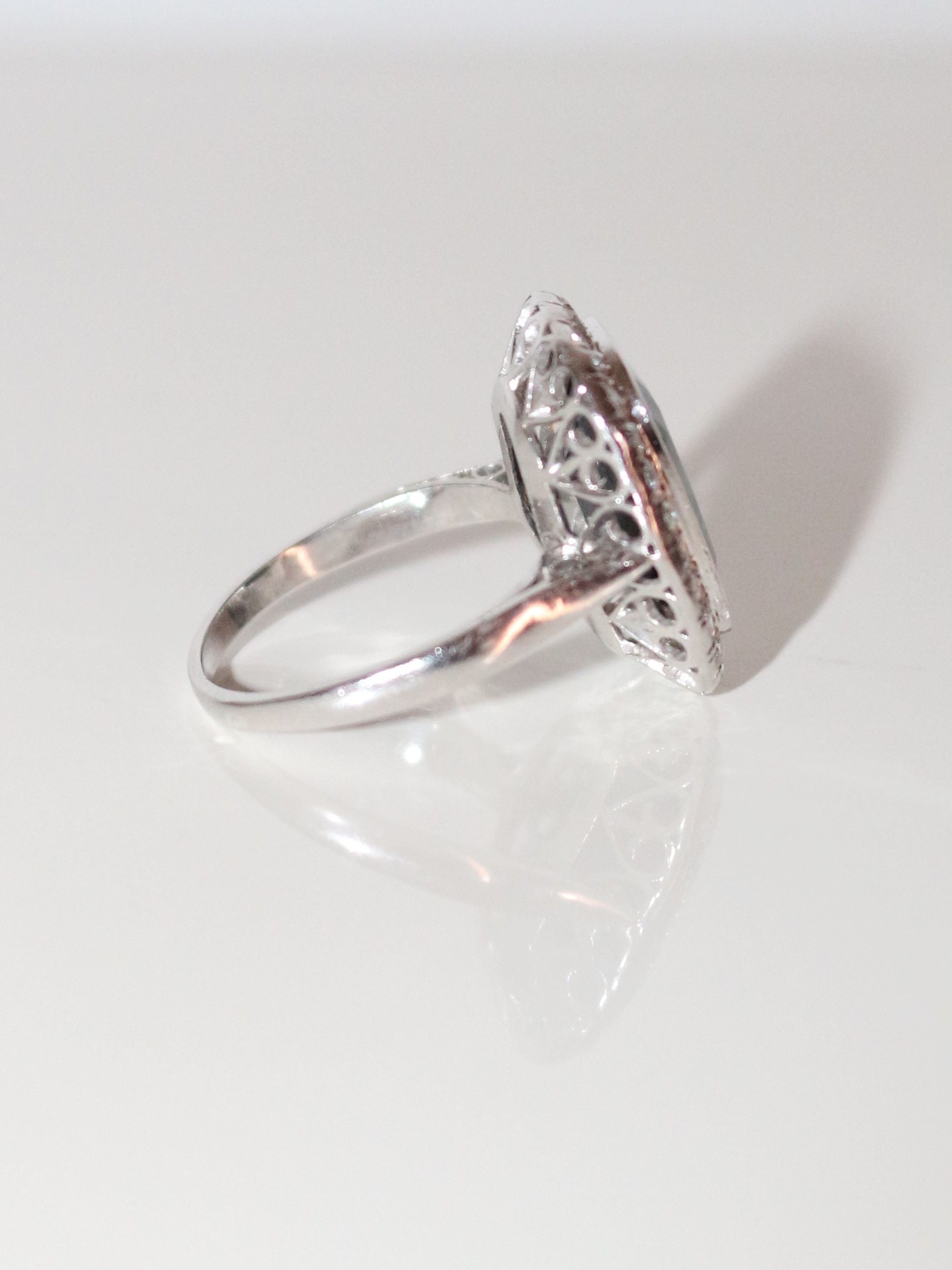 Bague Art Déco Saphir Diamants Platine