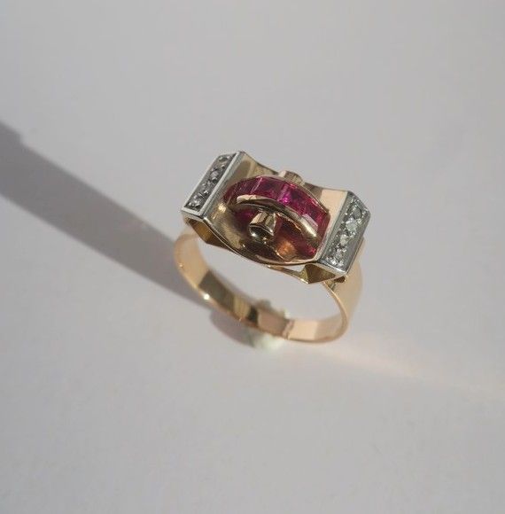 Bague Tank Art Déco diamants rubis or platine