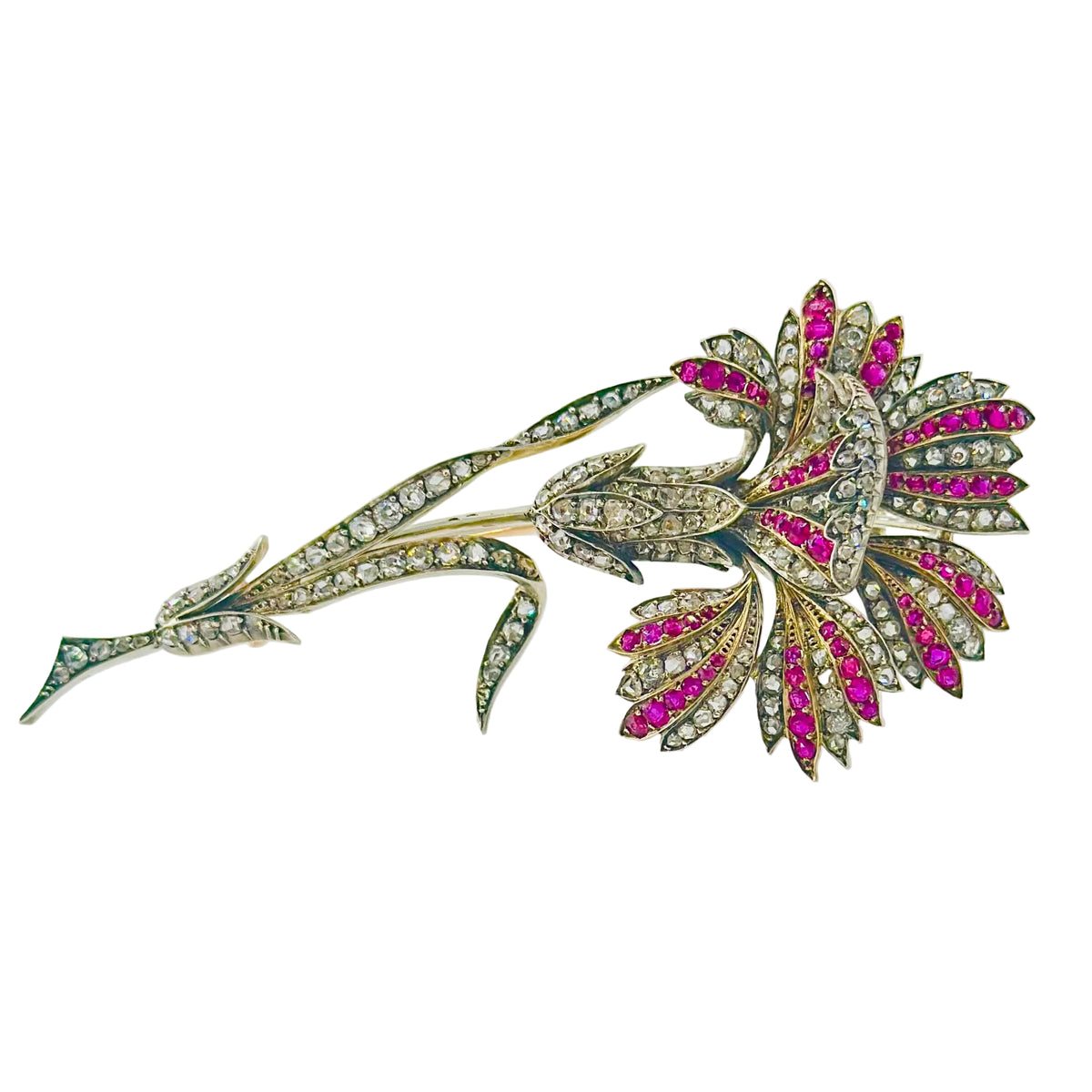 Brooch Pin in yellow gold, silver, ruby and diamonds