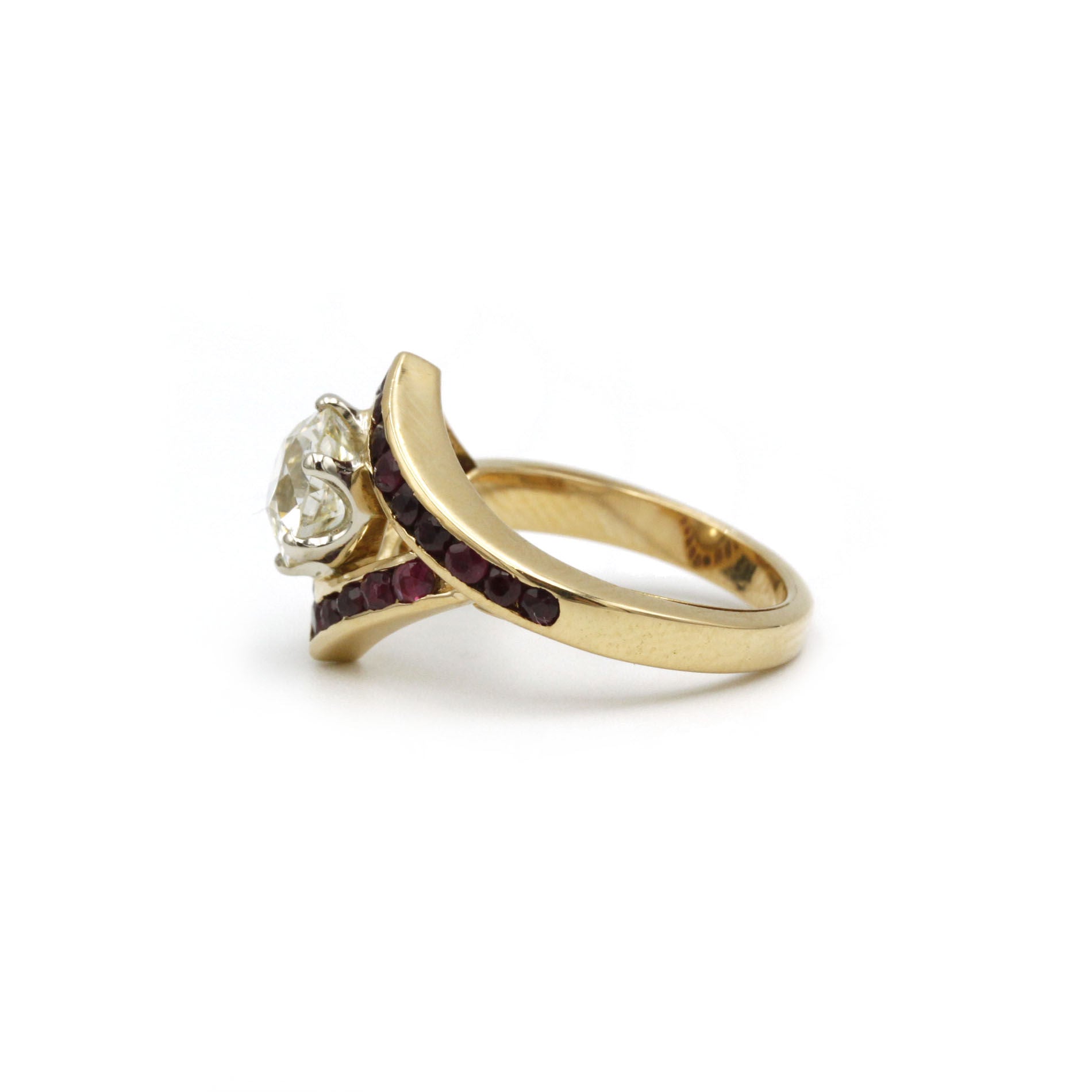 Bague - Or, diamants & rubis