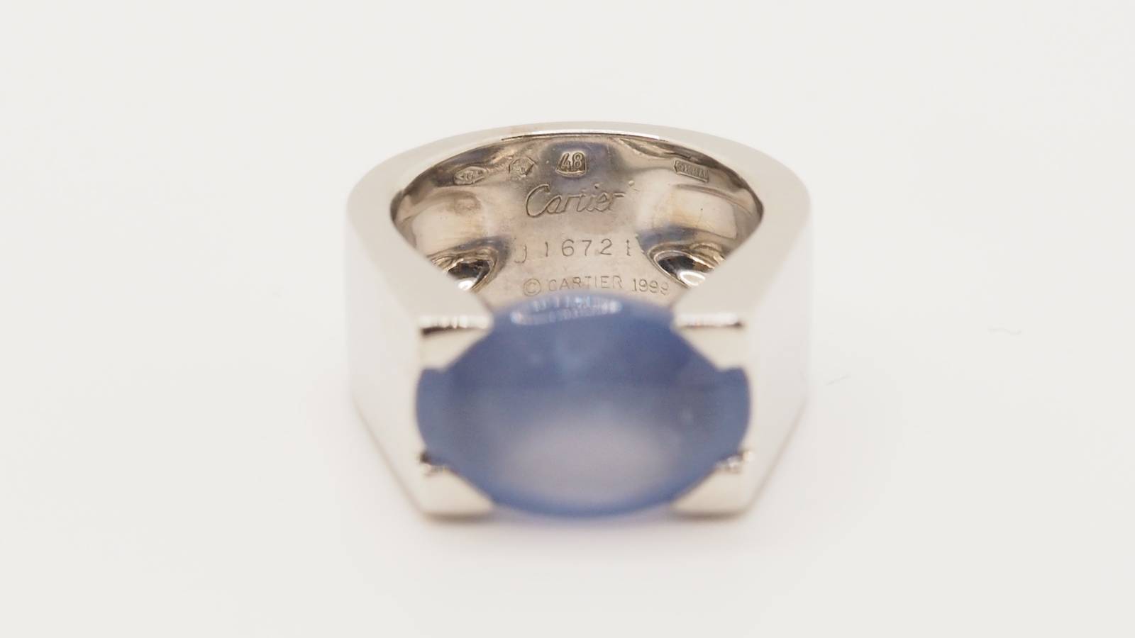 Cartier ring in white gold and chalcedony