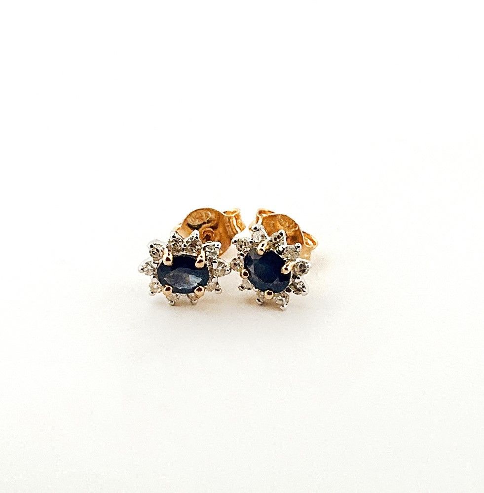 Boucles d'oreilles Puces marguerites en or deux tons saphirs et diamants