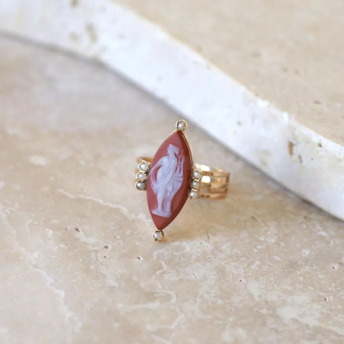 Ring Marquise en rose gold, pearls and agate