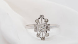 Bague ancienne en or gris et diamants