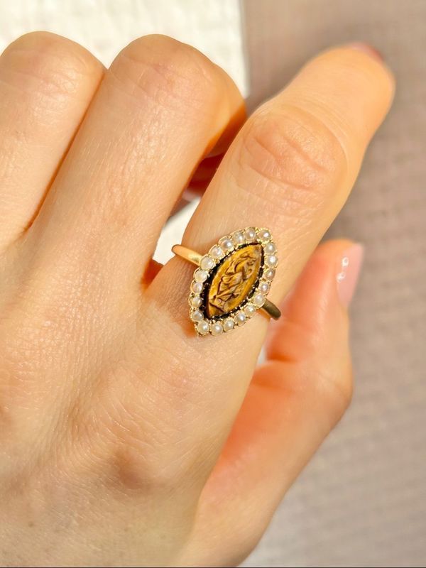 Ring antique in yellow gold 18k tiger eye and pearls