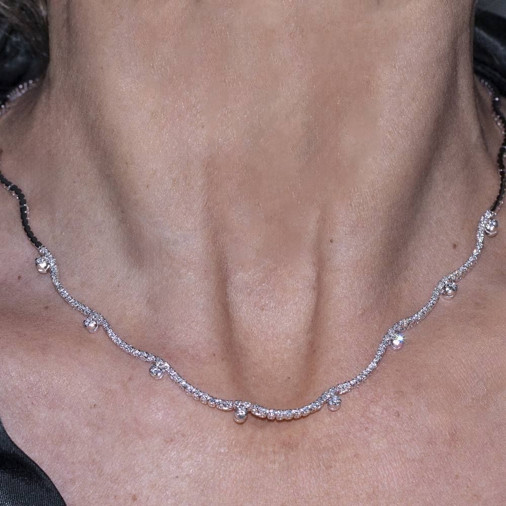 Necklace River in white gold and diamonds
