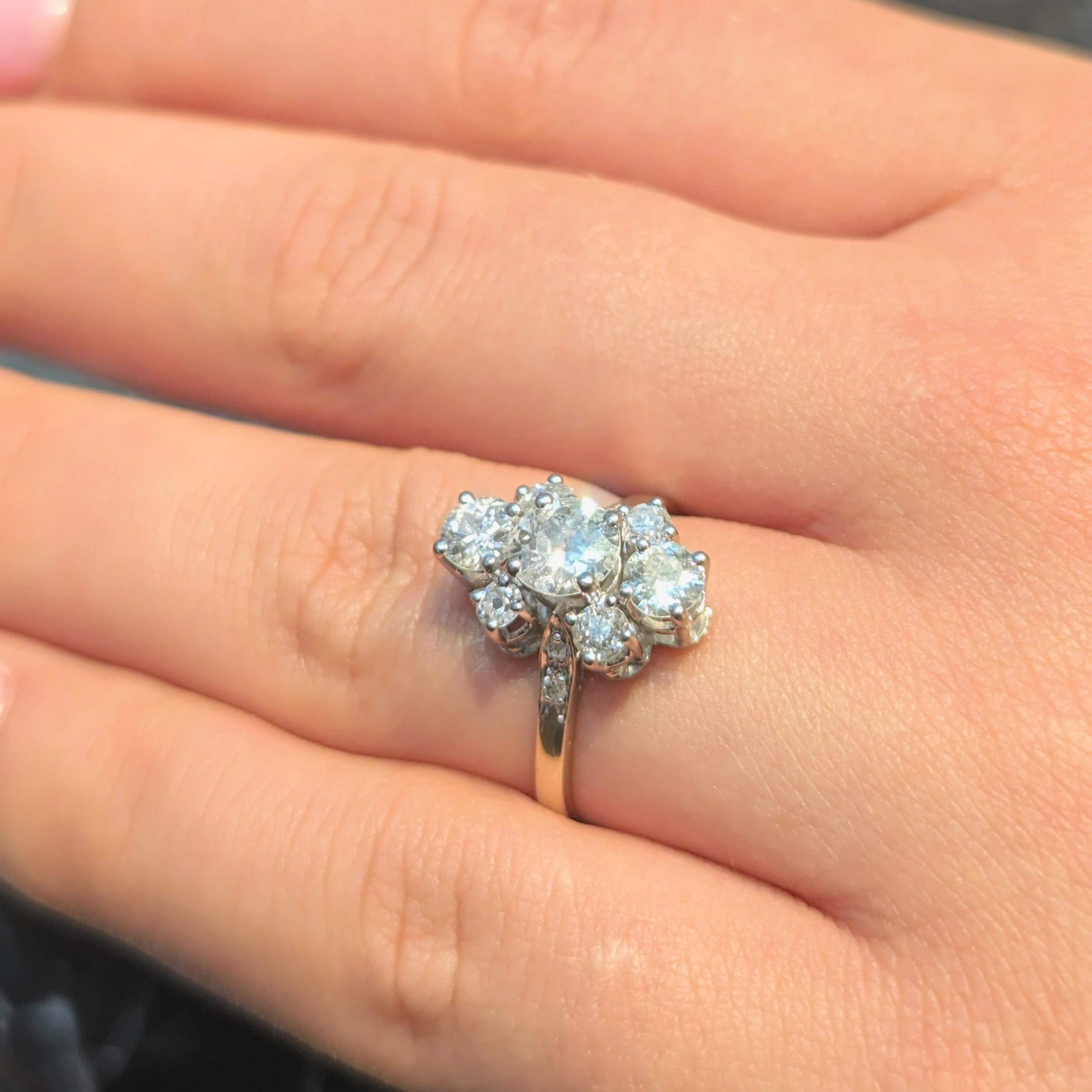 Bague en or blanc et diamants