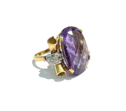 BAGUE des ANNÉES 40 en or jaune, diamants et AMÉTHYSTE