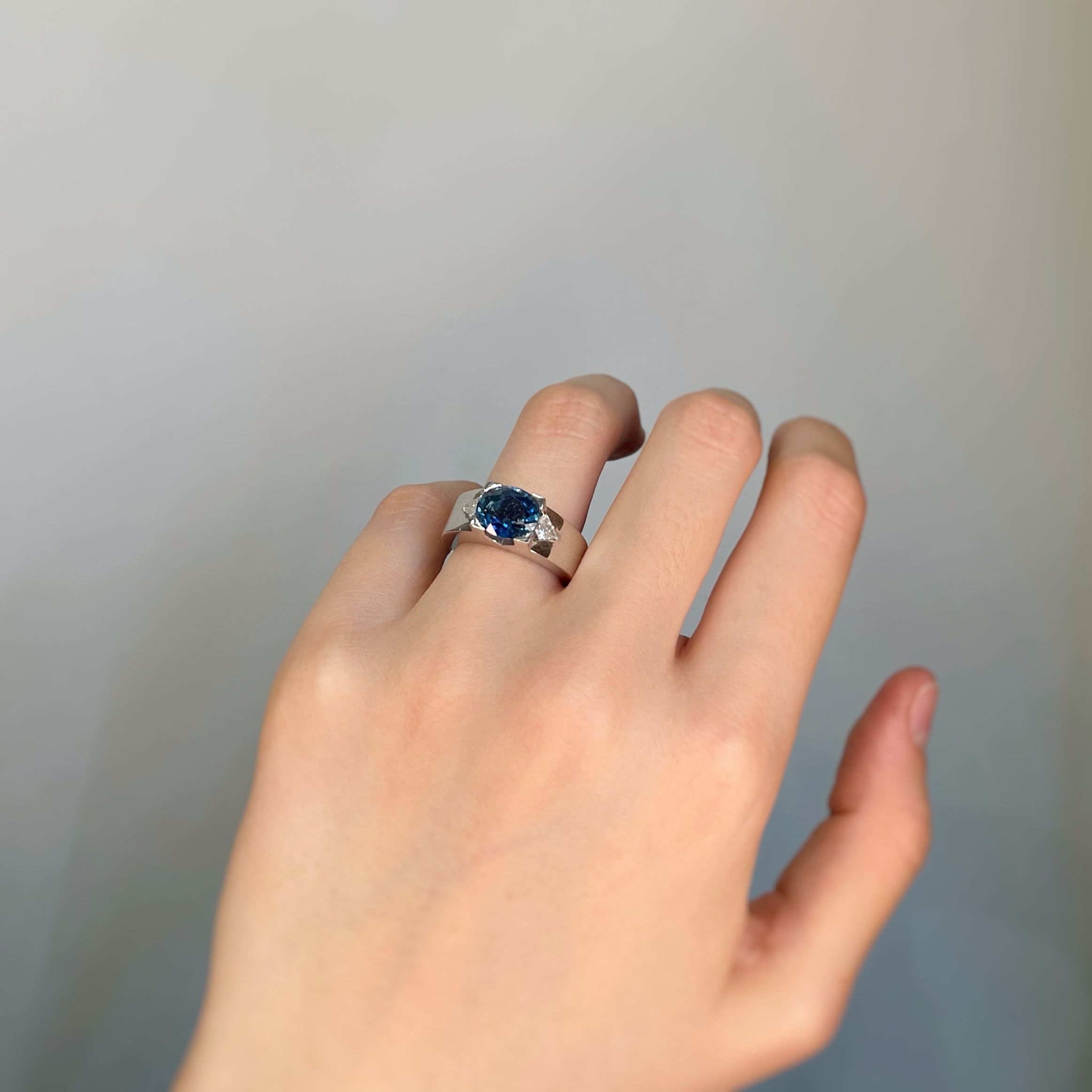 Ring - Gold, Sapphire &amp; Diamonds