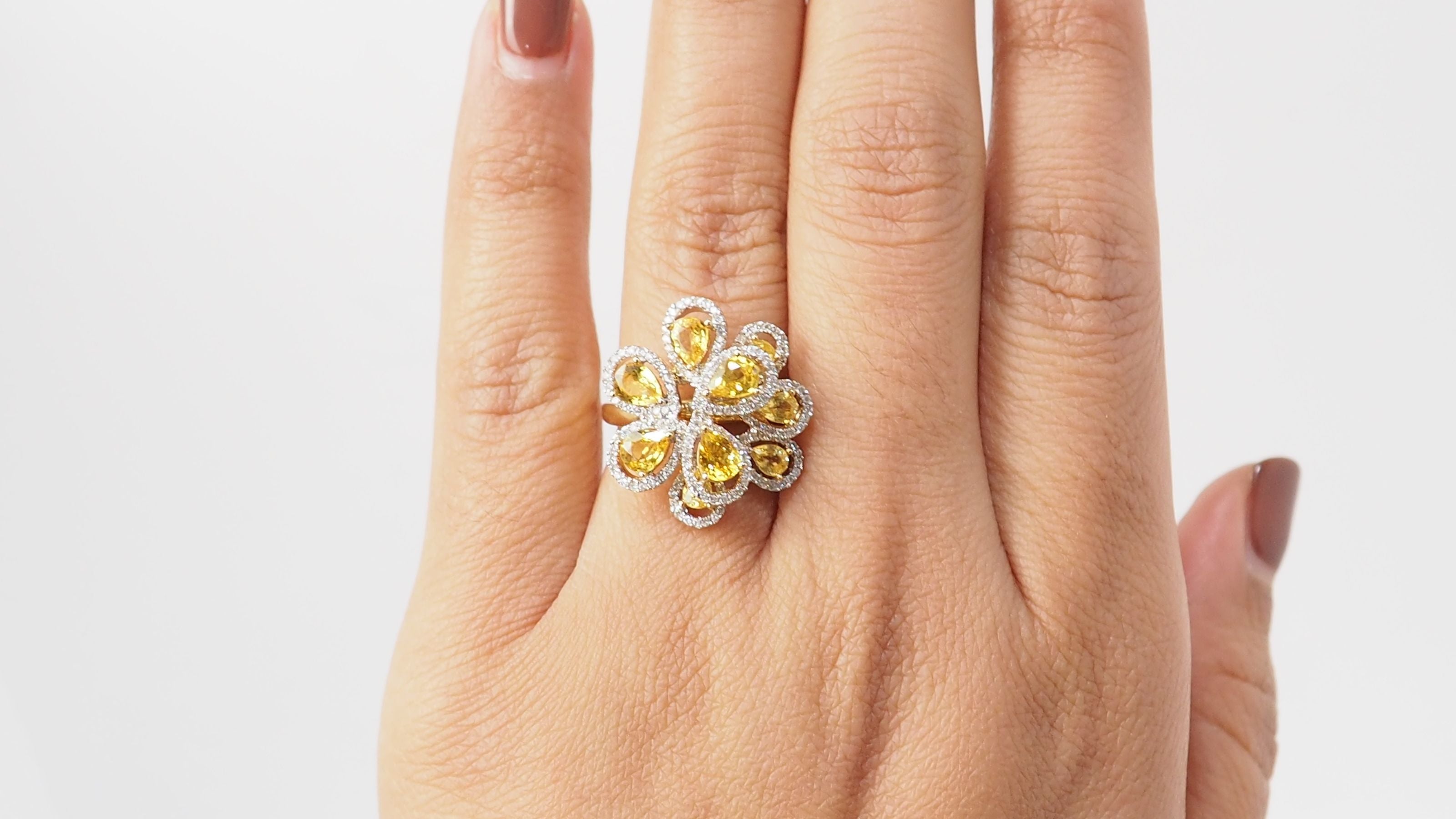 Bague Fleur or blanc et citrines et diamants