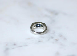 Louis Heissler Ring Chevalière Art Deco Saphir Non Chauffé and diamonds on Platinum